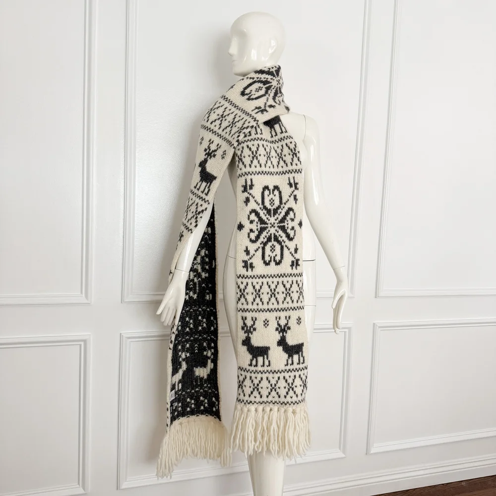 Dolce & Gabbana D&G F/W 2010 Runway Snowflake & Reindeer